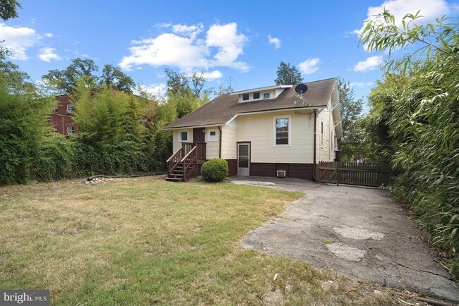 Photo - 2417 Washington Blvd