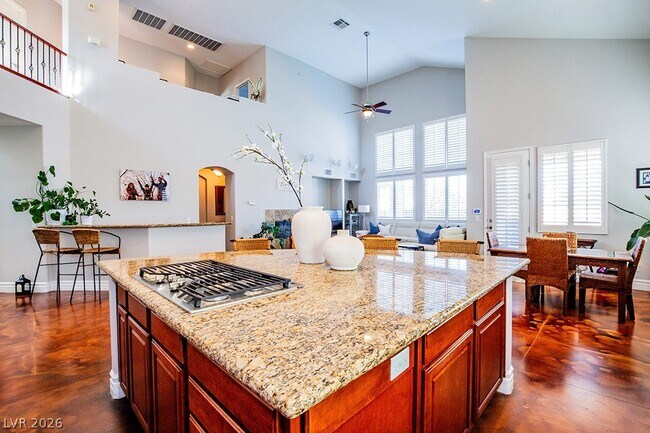 Photo - 834 Roseberry Dr