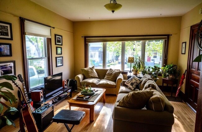 Photo - 521 Maple Ave Unidad 1