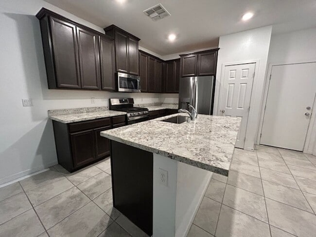 Photo - 3 bedroom townhome in Henderston gated community