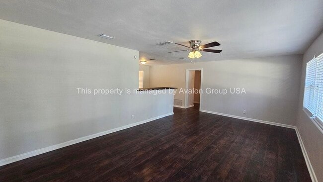 Photo - 5433 Oliver St S
