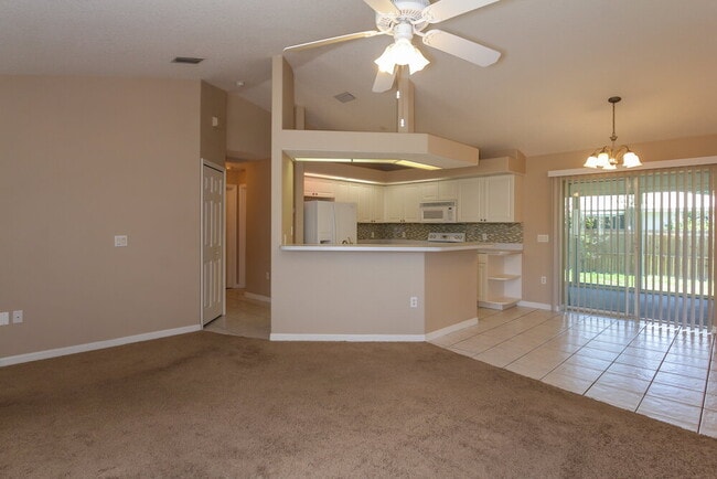 1023 Horizon Rd