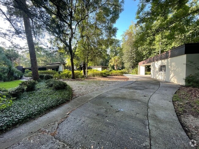 Building Photo - Mid-Century Modern Oasis on 5+ Acres – Pri... Rental