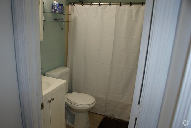 Building Photo - 250 Spring Cir Unit 2 Rental