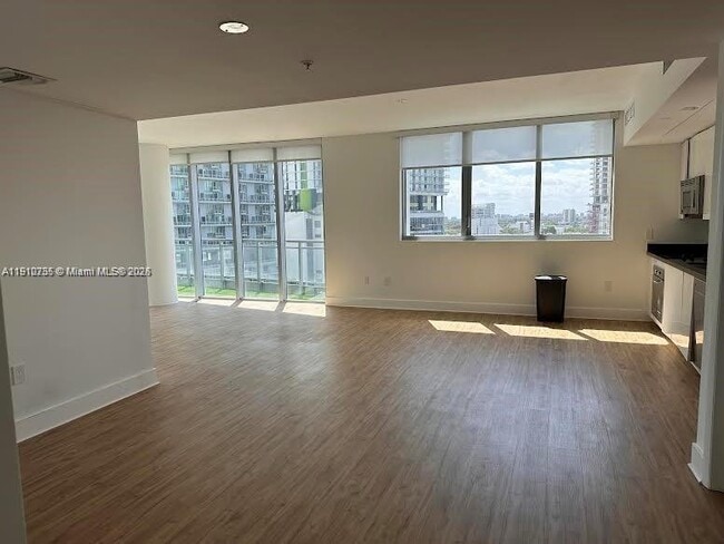 Photo - 92 SW 3rd St