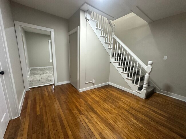 Photo - 51 Freeman Ave