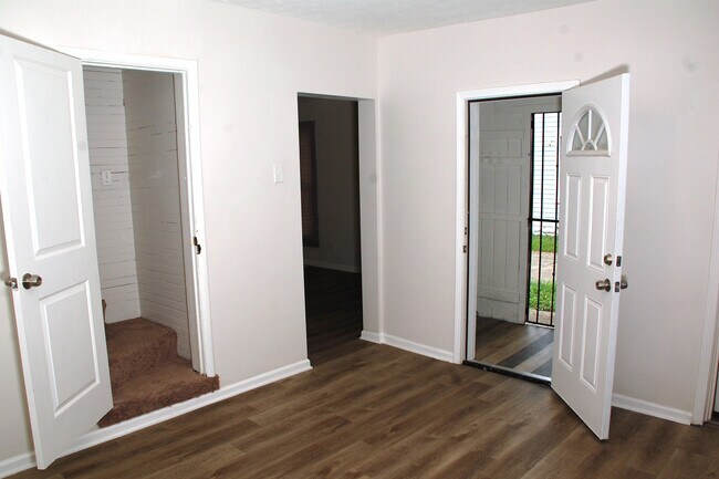 Photo - 575 W 13th St