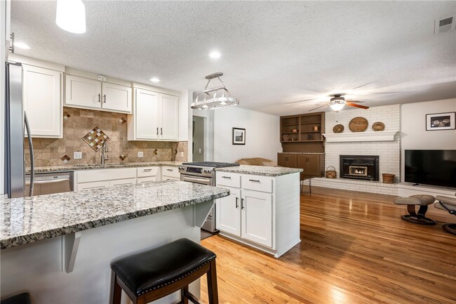 Photo - 2917 Mayberry Ln