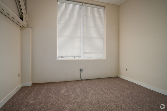 2BR, 1BA - 1,519SF - Primary Bedroom