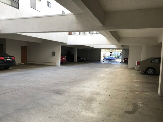 Photo - 1117 Elm Ave Unit 102