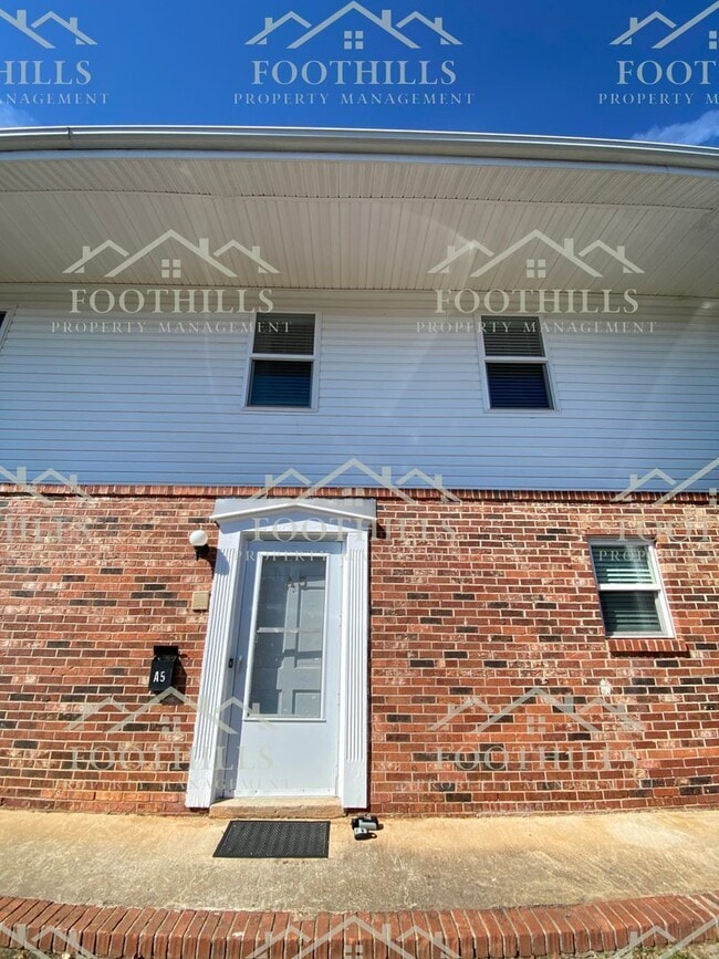 Building Photo - 500 Concord Rd Unit A5