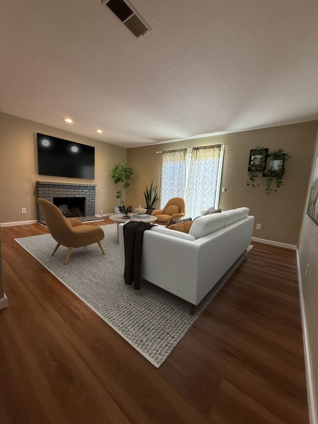 Photo - *Beautifully Updated 4 Bedroom, 2 Bathroom Home in Fairfield!*