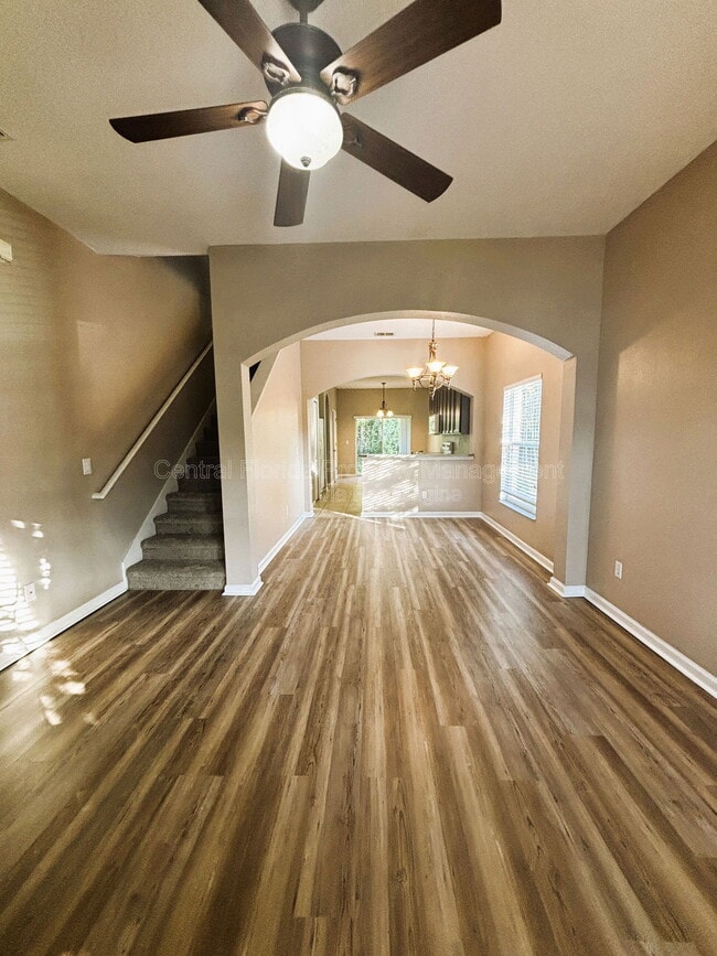 Photo - 16183 Old Ash Loop