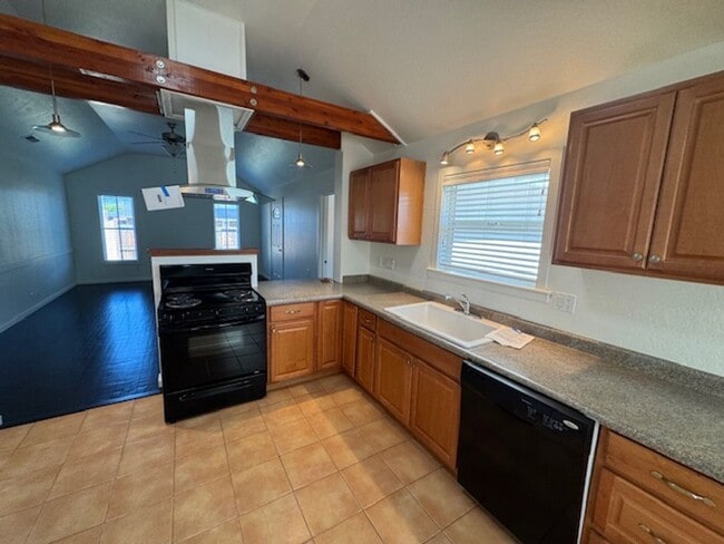 Photo - WELL MAINTAINED 3 BR HOME- COMFORTABLE, AFFORDABLE & GREAT LOCATION