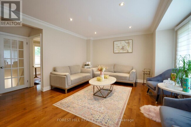 Photo - 7 Twin Pauls Crescent
