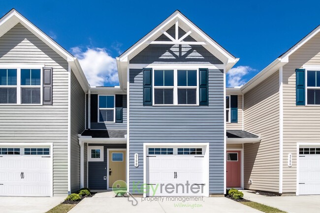 Building Photo - Brand new 3 bedroom 2.5 bathroom townhome in Calabash