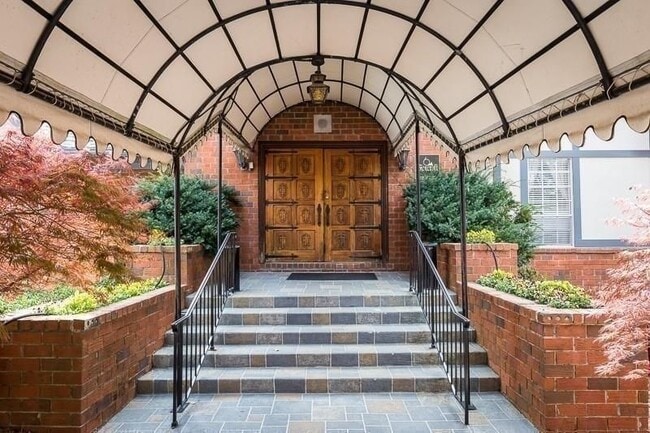 Photo - 6851 Roswell Rd NE