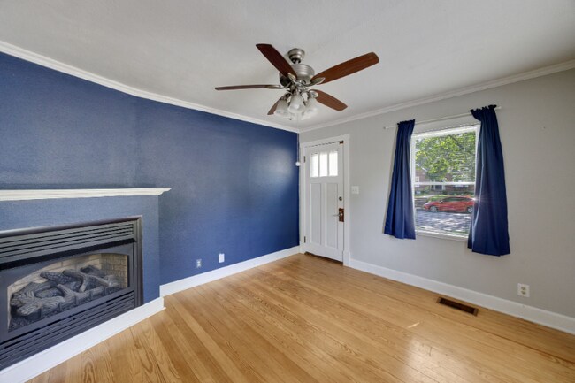 Photo - 1050 Pike St