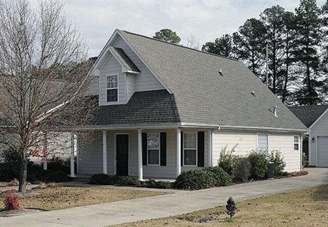 Building Photo - 3 Bedroom Home in Gated Community