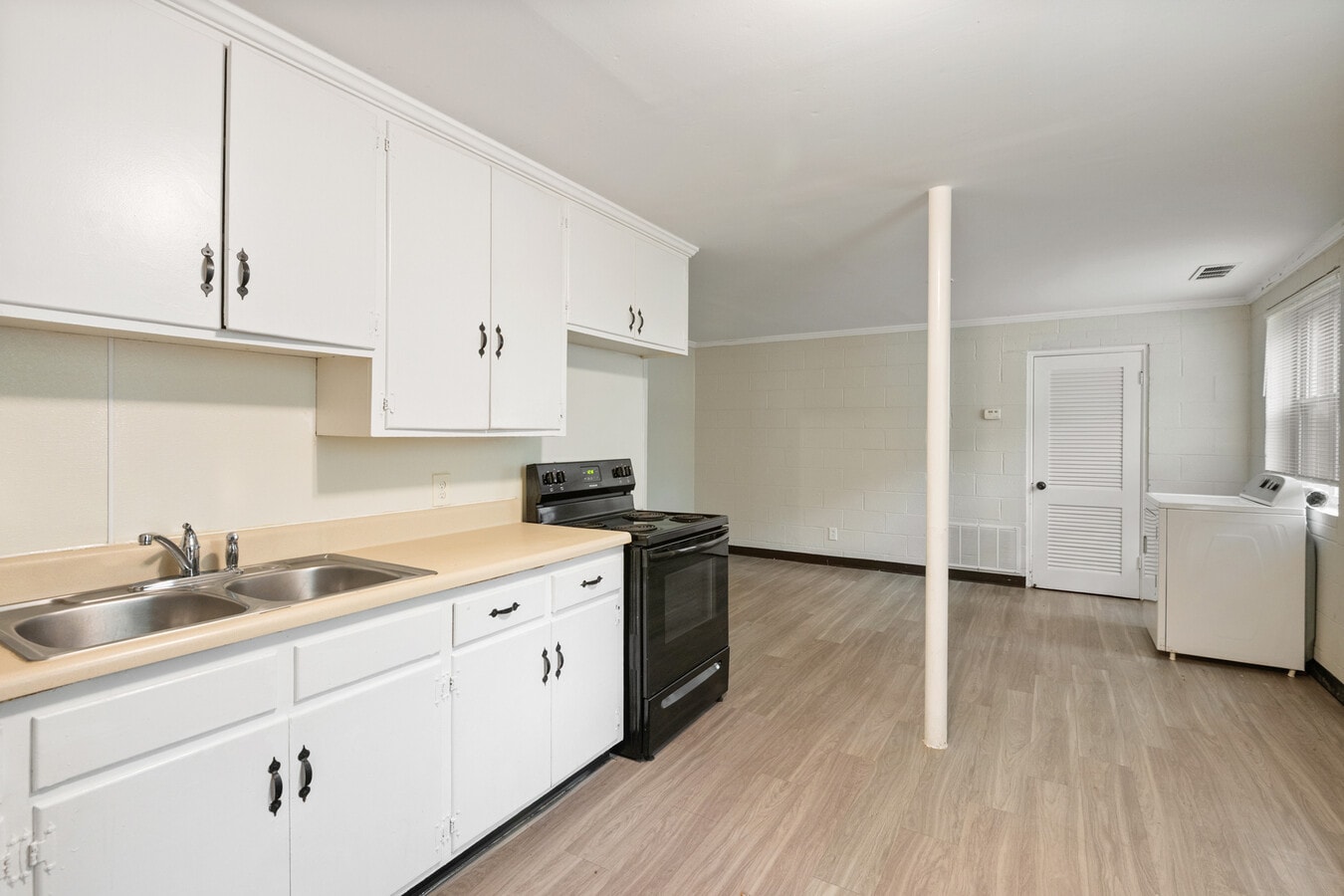 Photo - 2211 Morehead Ave