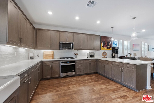 Photo - 749 Daniel Freeman Cir