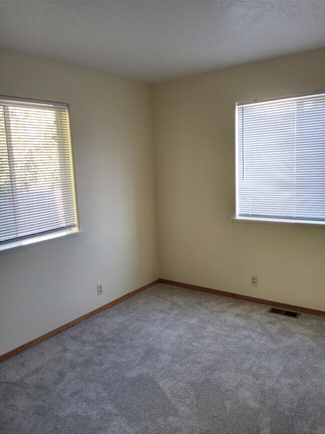 3rd bedroom - 1605 Cedar St