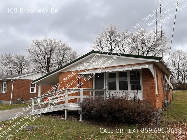 Building Photo - 2-Bed 1-Bath + Bonus Room Rental