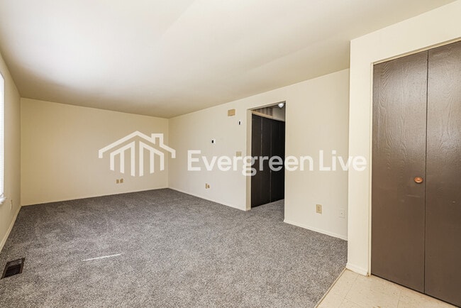 Photo - 8113 Mt Aetna St