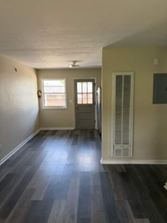 1400 Shepherd Dr Unit 22 *