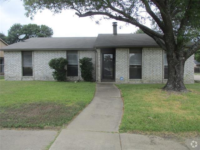 Building Photo - 1402 Coffeyville Trail Rental