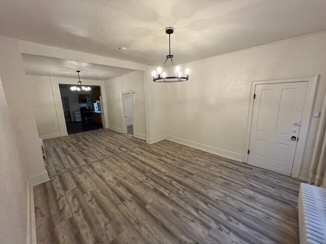 Photo - 1531 N Jackson St Unit 1531 N Jackson St Lower