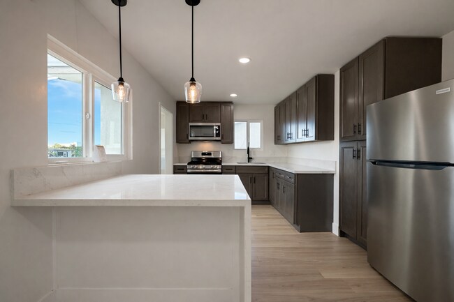 Photo - 1609-1611 Burton Street Unidad 1611 Burton Street