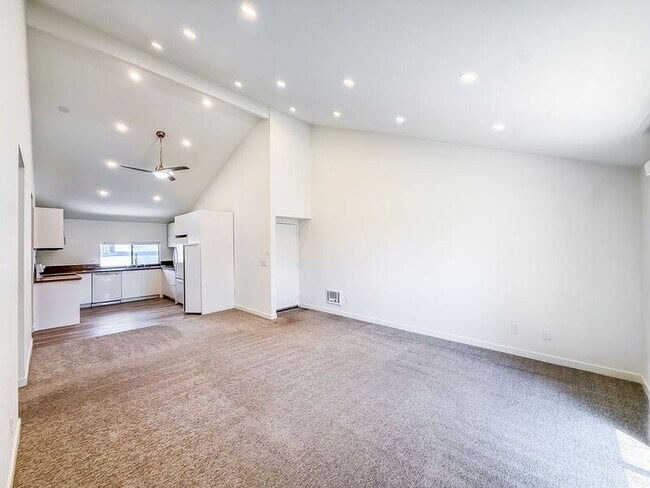6194 Agee St Unit 64