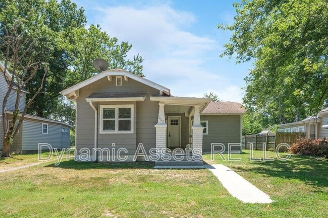 Building Photo - 208 E Park St Unit A Rental