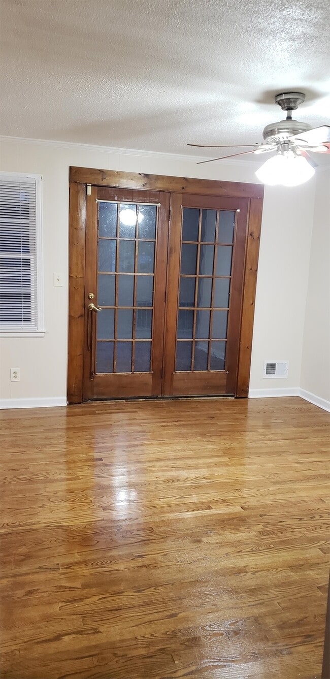 Photo - 804 N Campanella Exd