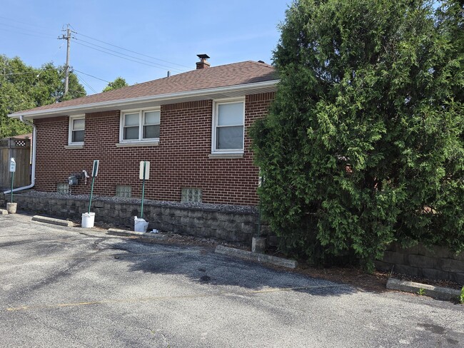 Photo - 2306 S 85th St