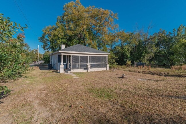 Building Photo - 2133 Grand Blvd Rental