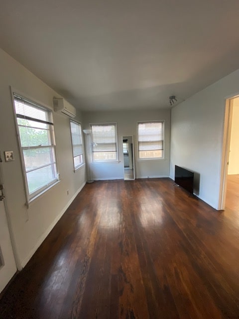 Building Photo - 174 W Linden Ave Unit #1