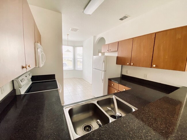 Photo - Beautiful 3 BD / 2.5 BA Townhome