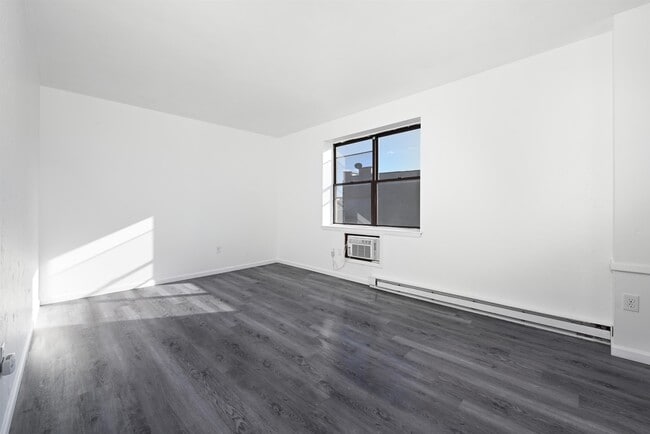 Building Photo - 415-417-417 Central Ave Unit 4R