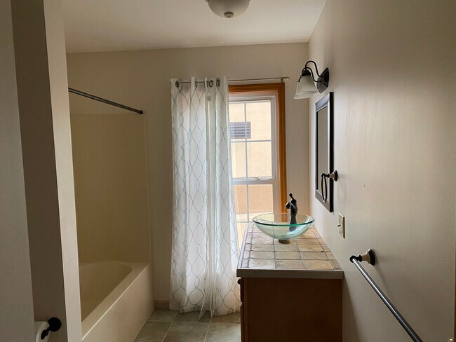 Bathroom - 11 Stahlman Pl Unidad Apartment 2R