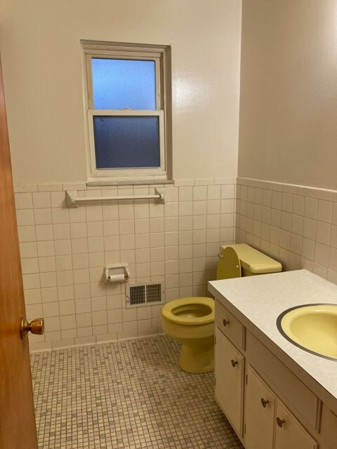 Photo - 3020 Carskaddon Ave Unit 4