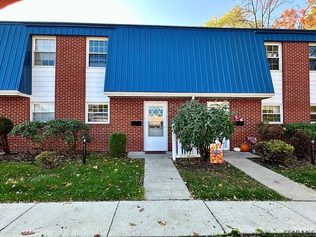 Building Photo - 1030 Tener St