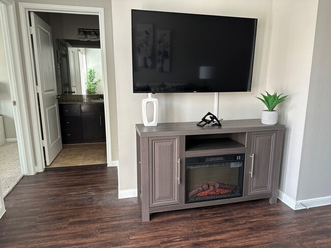 Photo - 800 W Sam Houston Pkwy N Unit ID1335680P