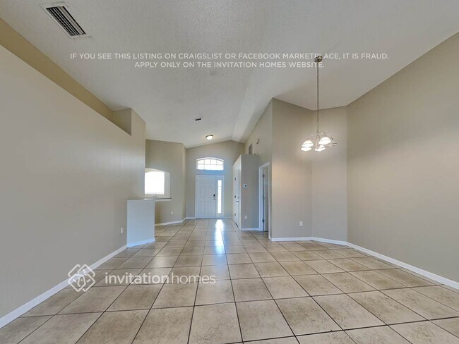 Photo - 971 Kenbar St