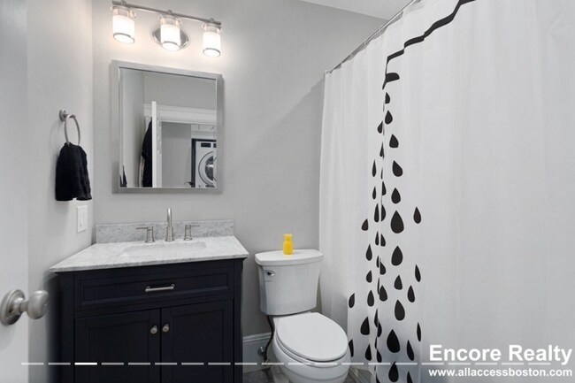 Photo - 468 E 6th St Unit P2