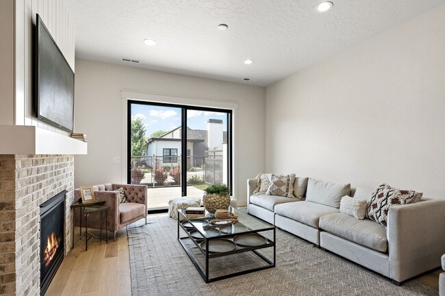 Photo - 2530 W Iron Coop St