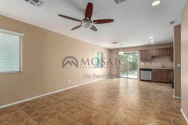 Photo - 398 E Daniella Dr