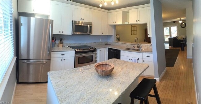 Photo - 2312 Kingbird Ln