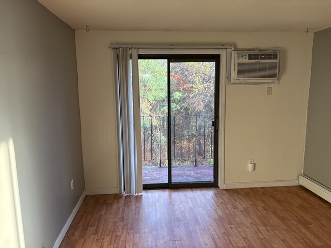 Photo - 1225 Bodwell Rd Unidad 30